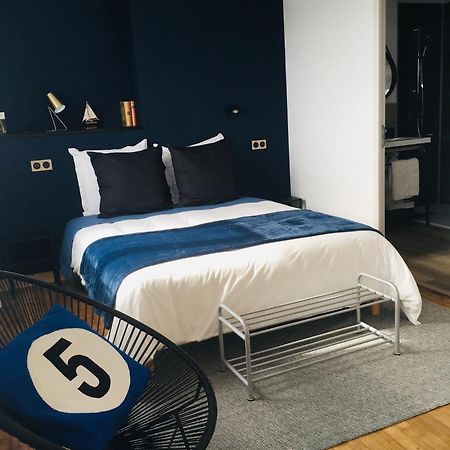 Bed and Breakfast Les Remparts Шатонеф-дю-Фау Екстер'єр фото